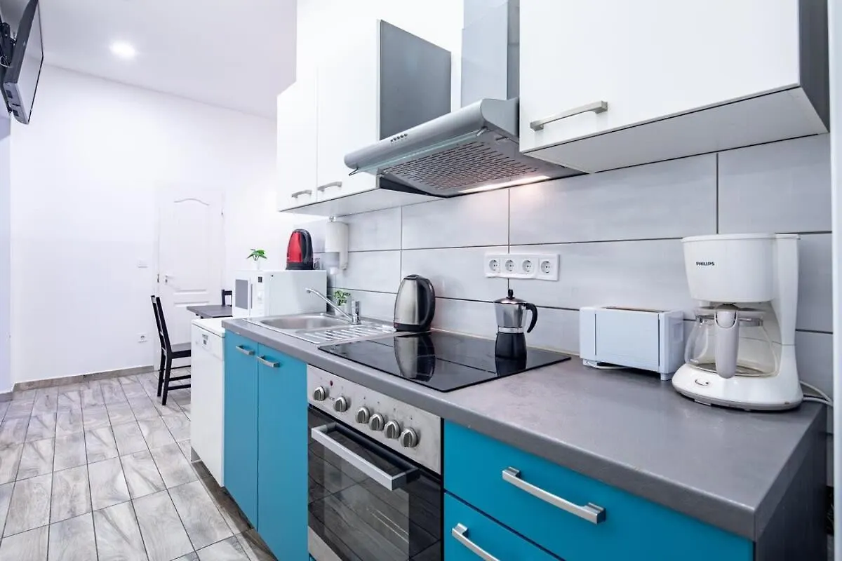 Ultra Central Friendly Studio Budapest 0*,